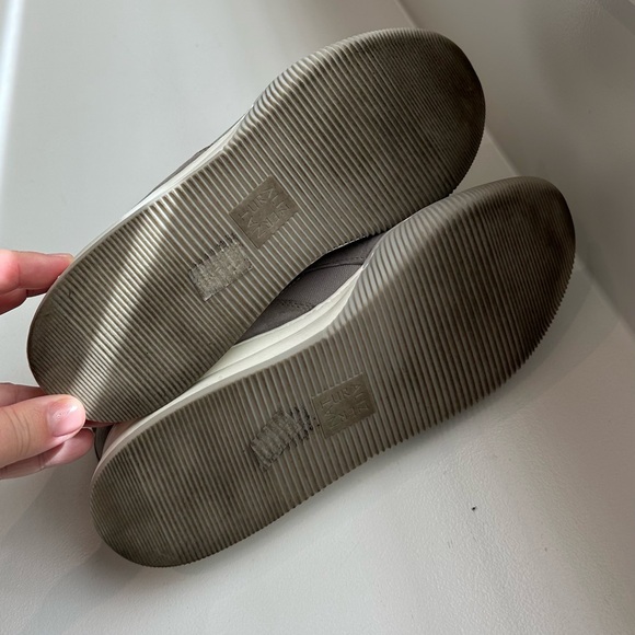 SZ 8.5 NATURALIZER suede loafer - Picture 6 of 6